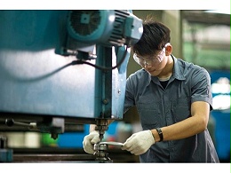 什么是河北五金沖壓件加工廠？模具鉗工的8大操作注意事項