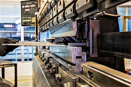 廣東五金沖壓模具加工廠，沖壓折彎件跑偏處理