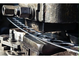 山東五金沖壓件加工廠，沖壓件變薄時(shí)如何調(diào)模？