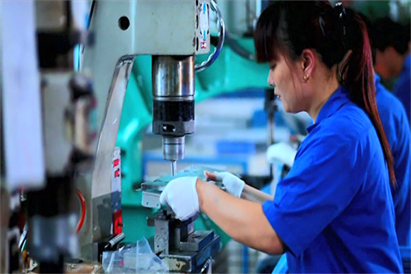 五金沖壓模具廠(chǎng)