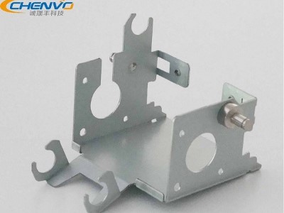 精密沖壓件廠，輥式?jīng)_床送料機(jī)-10萬㎡生產(chǎn)面積[誠瑞豐]