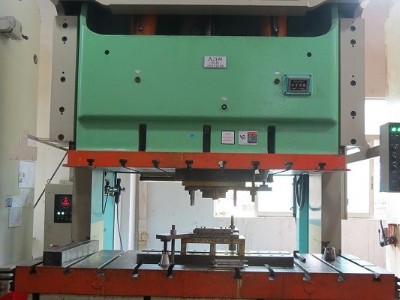 廣東金屬?zèng)_壓件定制廠-五金沖壓機(jī)械手操作手冊(cè)2