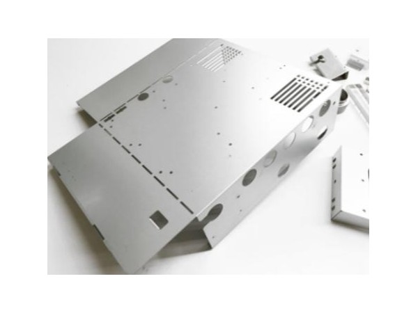 麻涌鈑金加工廠的不銹鋼加工作用及特點(diǎn)