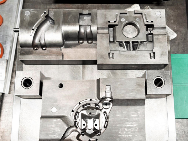 五金沖壓模具設(shè)備有哪些？_制模工藝工序