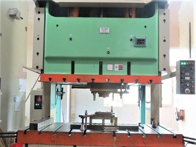 五金沖壓加工與鍛壓哪個(gè)好？