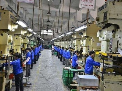 五金沖壓件加工廠的連續(xù)模結(jié)構(gòu)如何定距