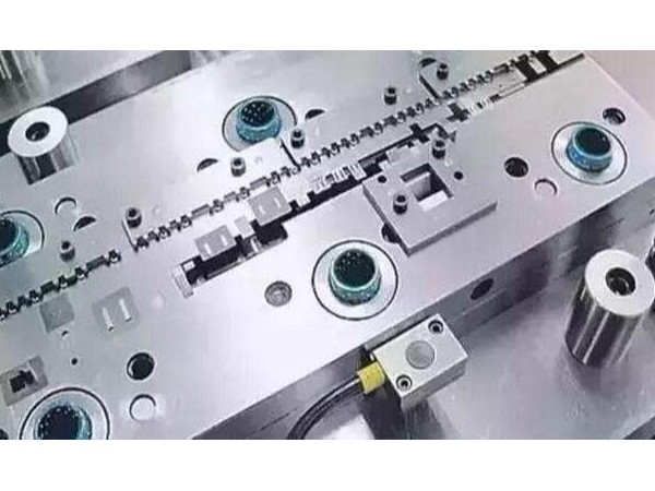 沖壓模具中單沖模、連續(xù)模和復(fù)合模的區(qū)別